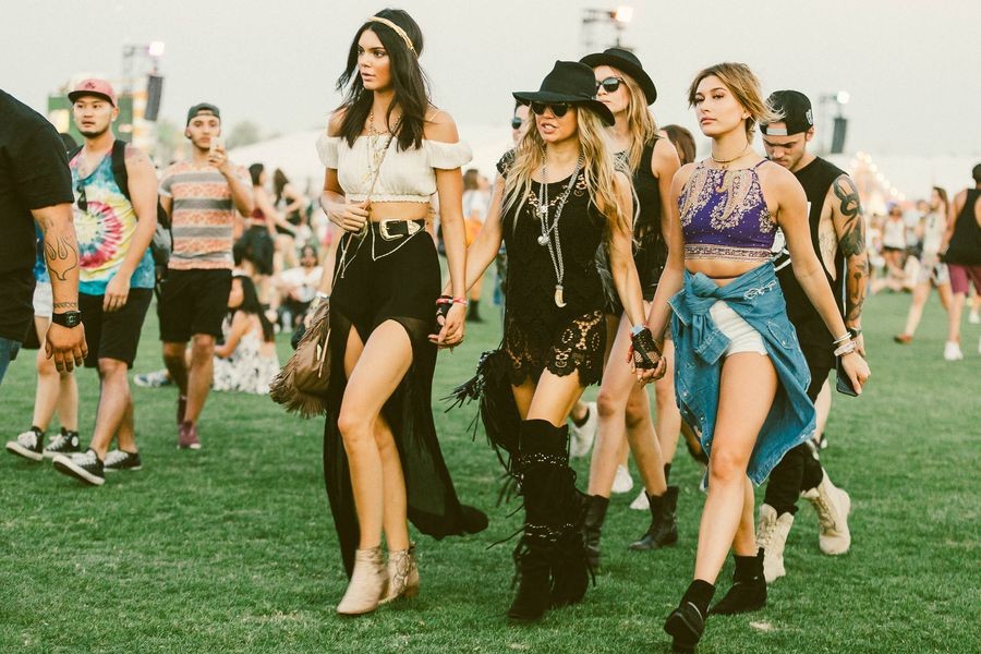Best Fashion for Coachella Festival 2019, Girl Who Travels the World