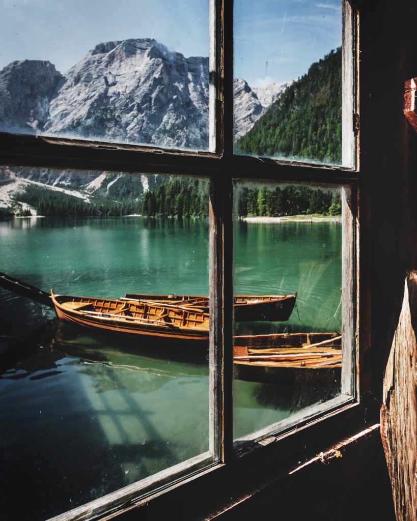 20 Photos to Inspire Your Dolomites Trip, Girl Who Travels the World, Lago di Braies